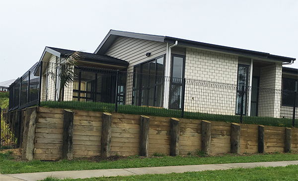 Timber Retaining Walls New Zealand Western Itm - How To Build A Timber Retaining Wall Nz